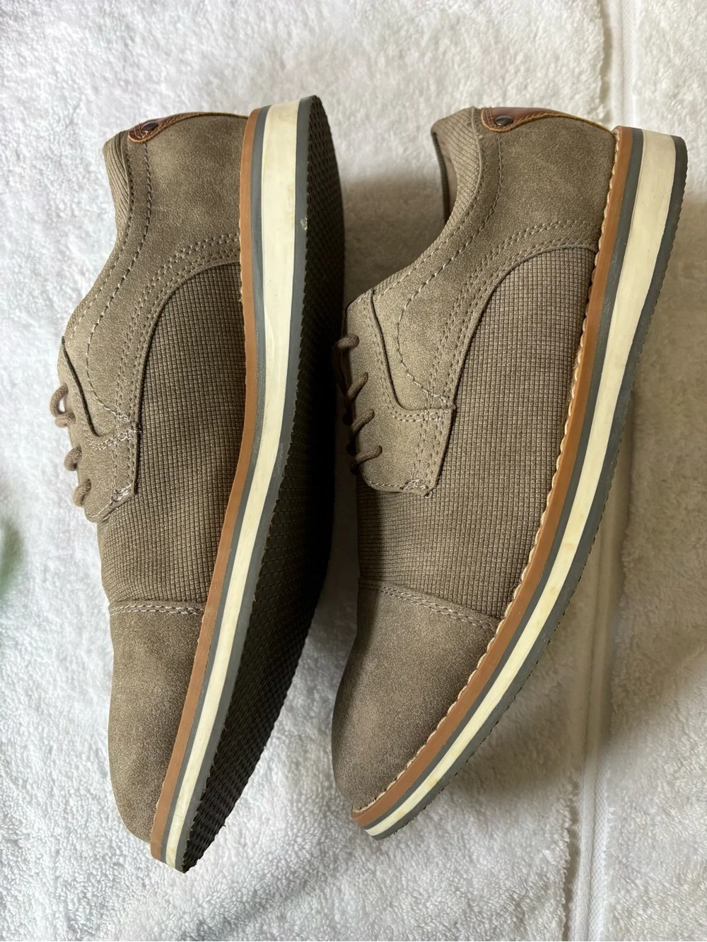 Sonoma Men’s Tan/Brown Suede Oxford Shoes Size 8.5 Like New